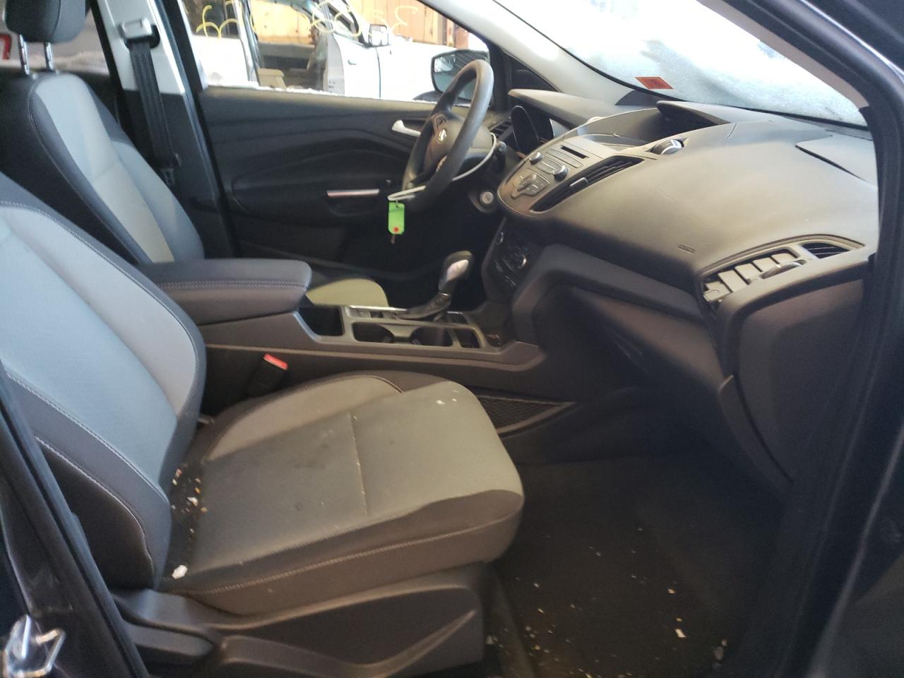 Photo 5 from auction – 2018 FORD ESCAPE SE with VIN 1FMCU9GD3JUB01232