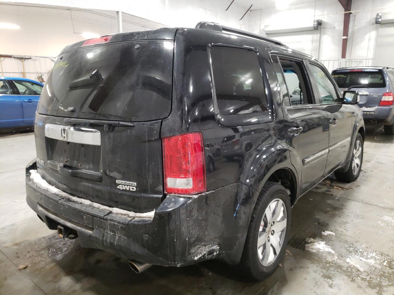 Photo 4 from auction – 2015 HONDA PILOT TOUR with VIN 5FNYF4H95FB062743