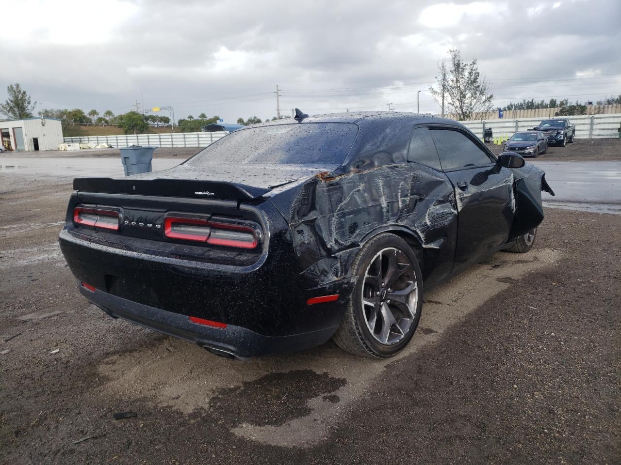 Photo 4 from auction – 2015 DODGE CHALLENGER with VIN 2C3CDZBT2FH758055