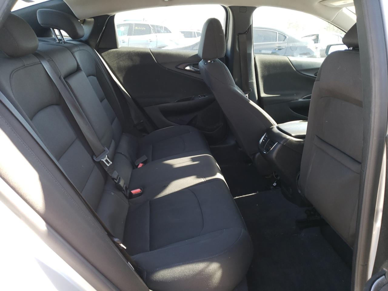 Photo 6 from auction – 2018 CHEVROLET MALIBU LT with VIN 1G1ZD5ST7JF269782