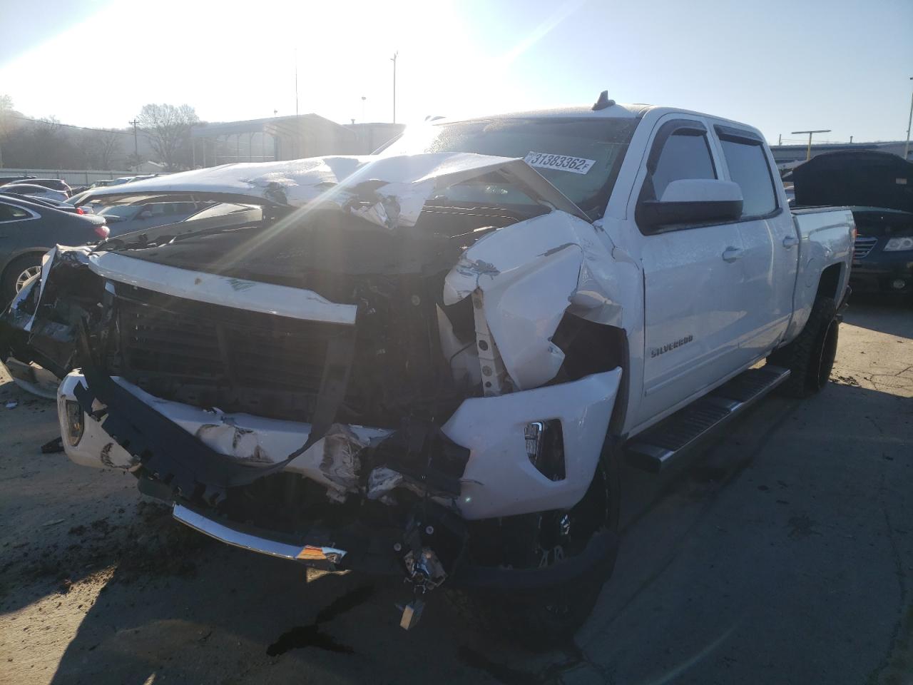 Photo 2 from auction – 2018 CHEVROLET SILVERADO with VIN 3GCUKREC6JG377660
