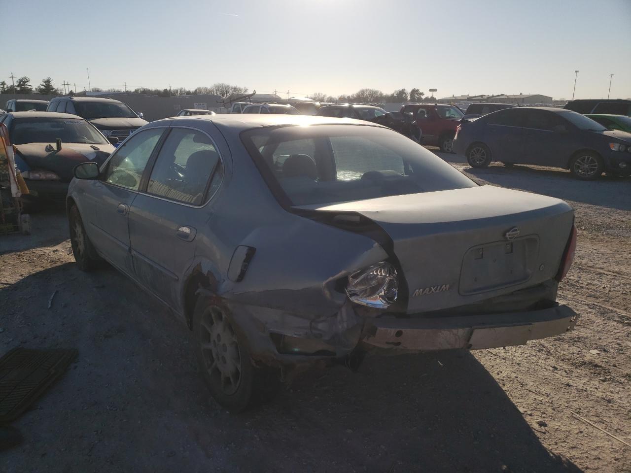 Photo 3 from auction – 2001 NISSAN MAXIMA with VIN JN1CA31D21T619618