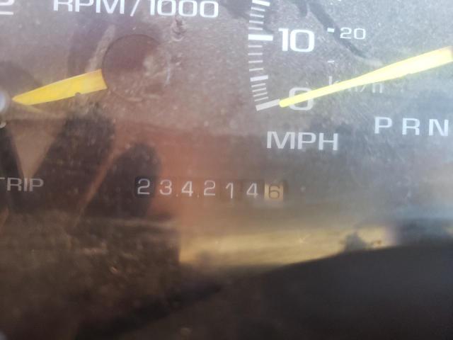 Photo 8 from auction – 1996 CHEVROLET SUBURBAN K with VIN 3GNFK16RXTG167358