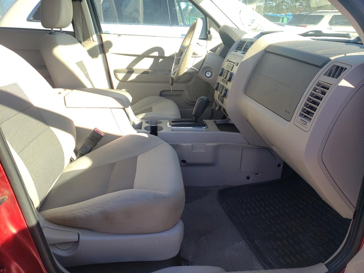 Photo 5 from auction – 2008 FORD ESCAPE XLT with VIN 1FMCU93108KD05889
