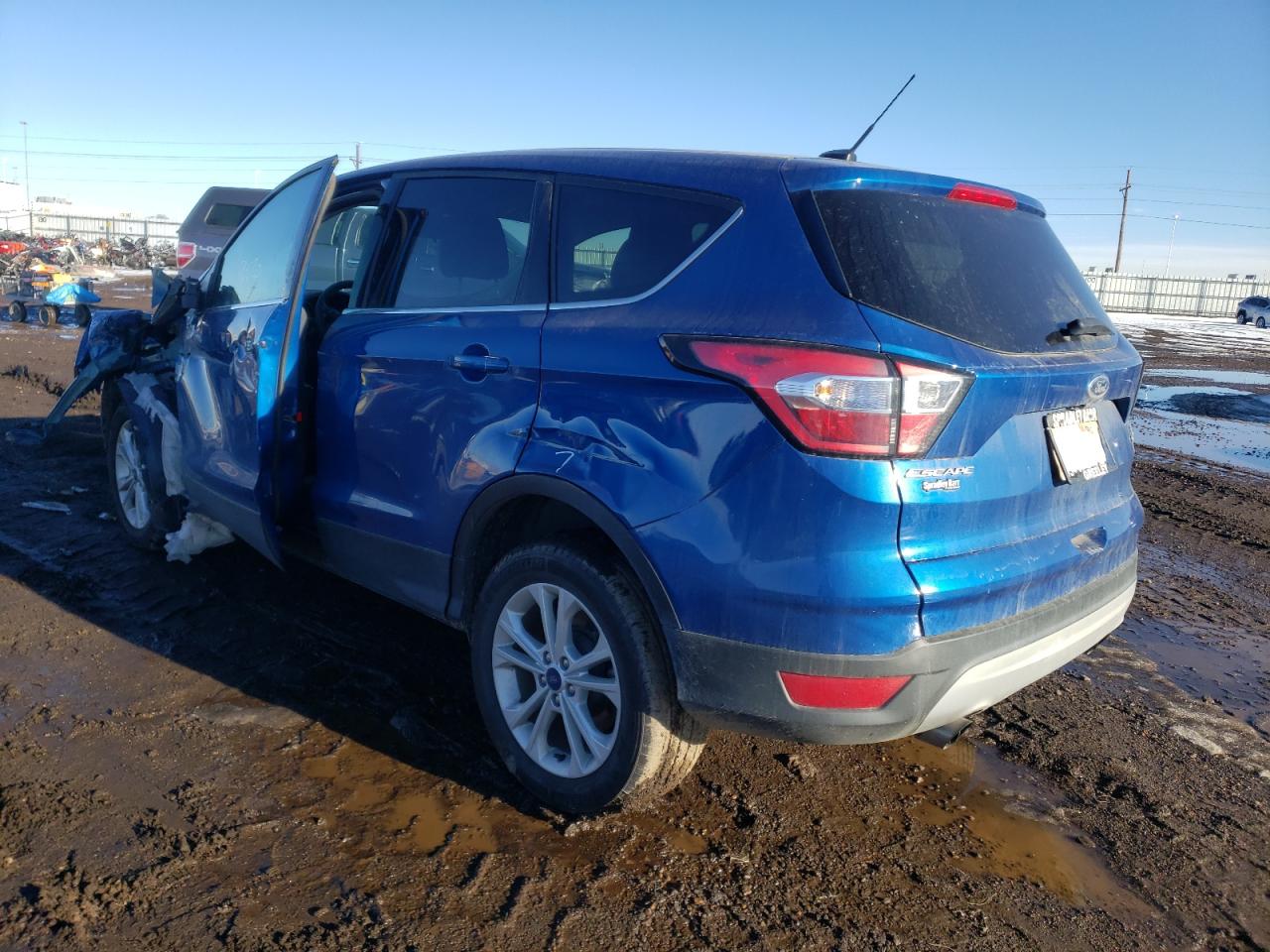 Photo 3 from auction – 2017 FORD ESCAPE SE with VIN 1FMCU9GD5HUD66275