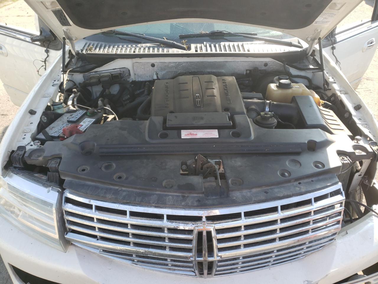 Photo 7 from auction – 2007 LINCOLN NAVIGATOR with VIN 5LMFU27537LJ18587