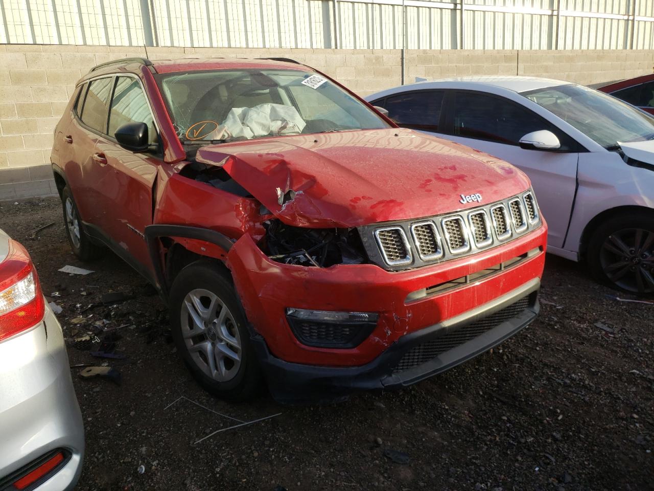 JEEP COMPASS SP 2019 with VIN 3C4NJCAB1KT637134 - Photo from auction