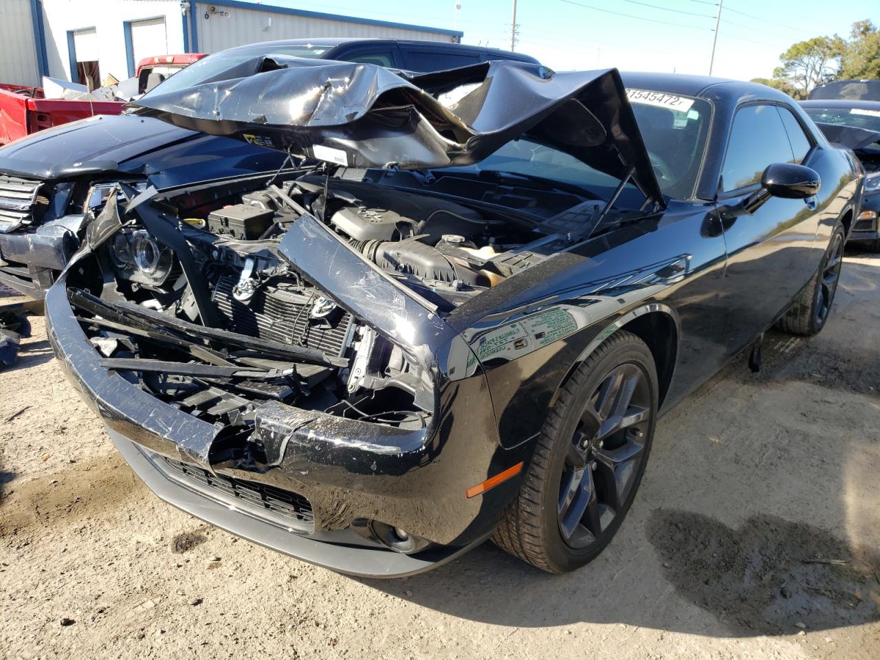 Photo 2 from auction – 2019 DODGE CHALLENGER with VIN 2C3CDZAG8KH739668