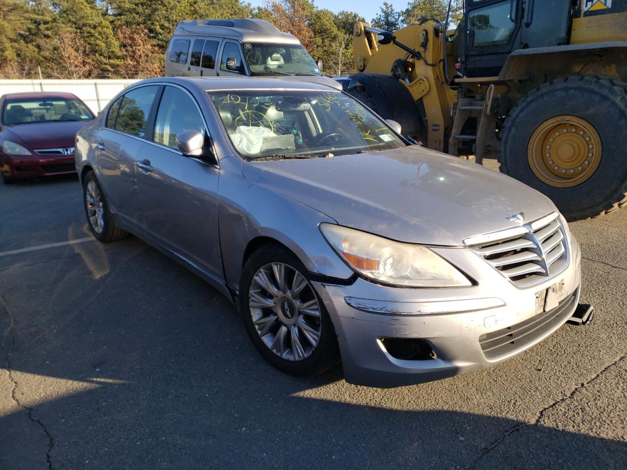 HYUNDAI GENESIS 3. 2010 with VIN KMHGC4DE8AU081905 - Photo from auction