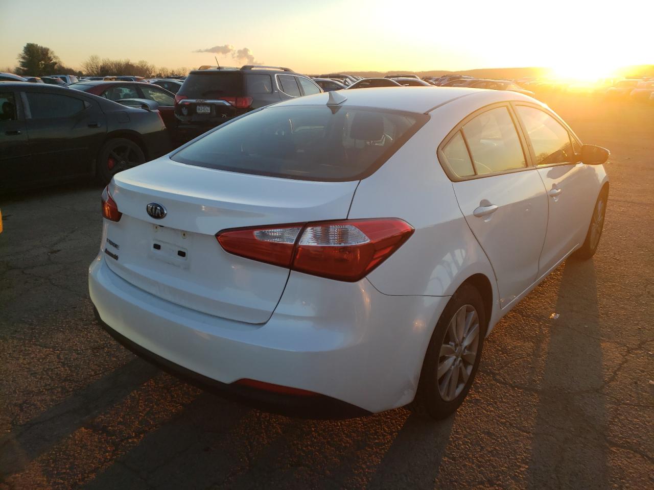 Photo 4 from auction – 2016 KIA FORTE LX with VIN KNAFX4A62G5445995