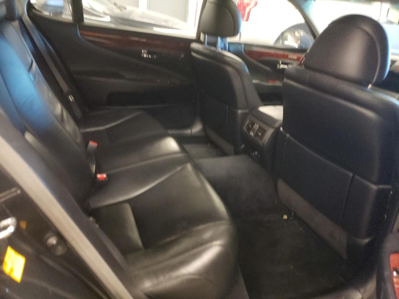Photo 6 from auction – 2008 LEXUS LS 460L with VIN JTHGL46F285026329