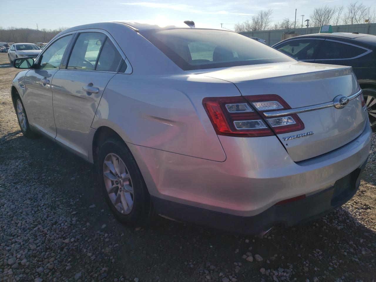 Photo 3 from auction – 2015 FORD TAURUS SE with VIN 1FAHP2D88FG119690