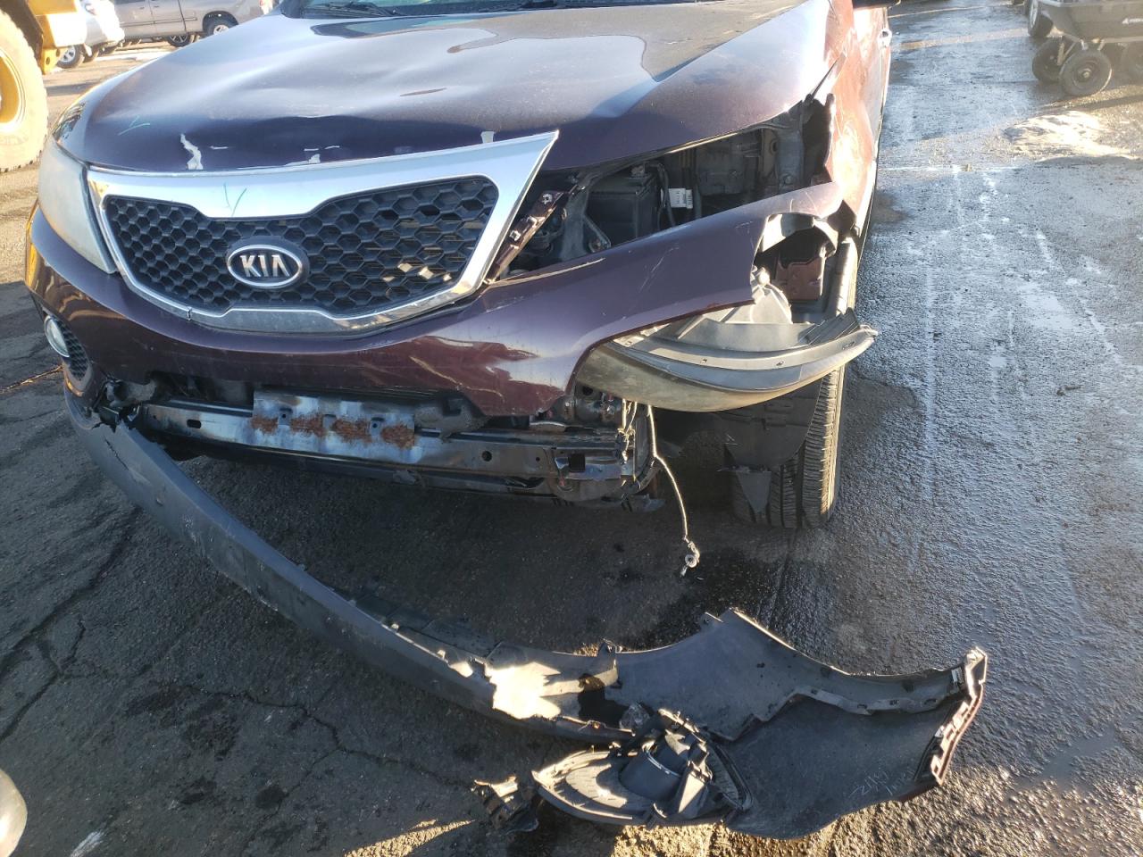 Photo 9 from auction – 2011 KIA SORENTO EX with VIN 5XYKUCA18BG021696