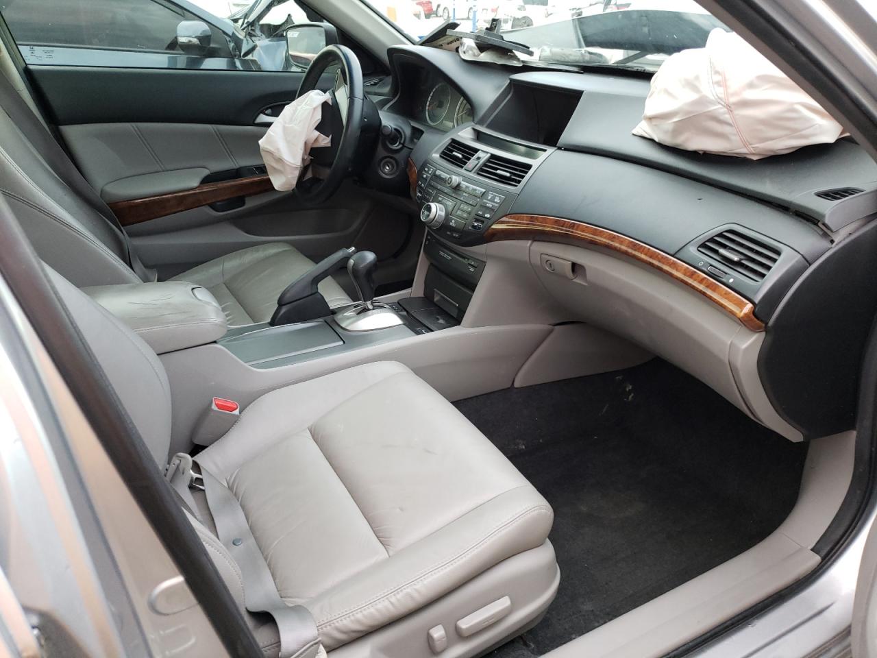 Photo 5 from auction – 2012 HONDA ACCORD EXL with VIN 1HGCP3F88CA031746