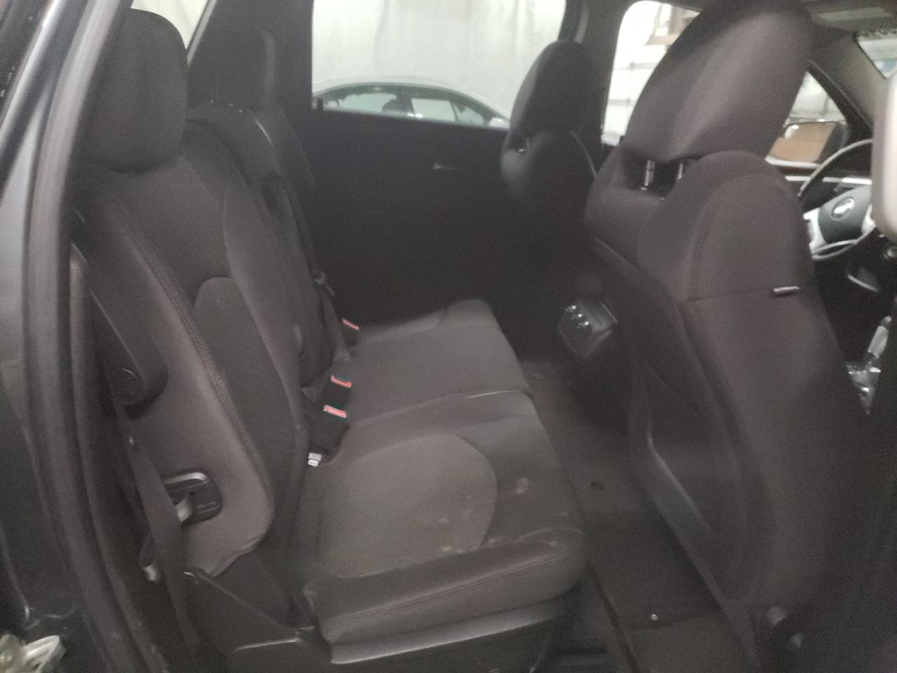 Photo 6 from auction – 2010 CHEVROLET TRAVERSE L with VIN 1GNLVFED4AS102170