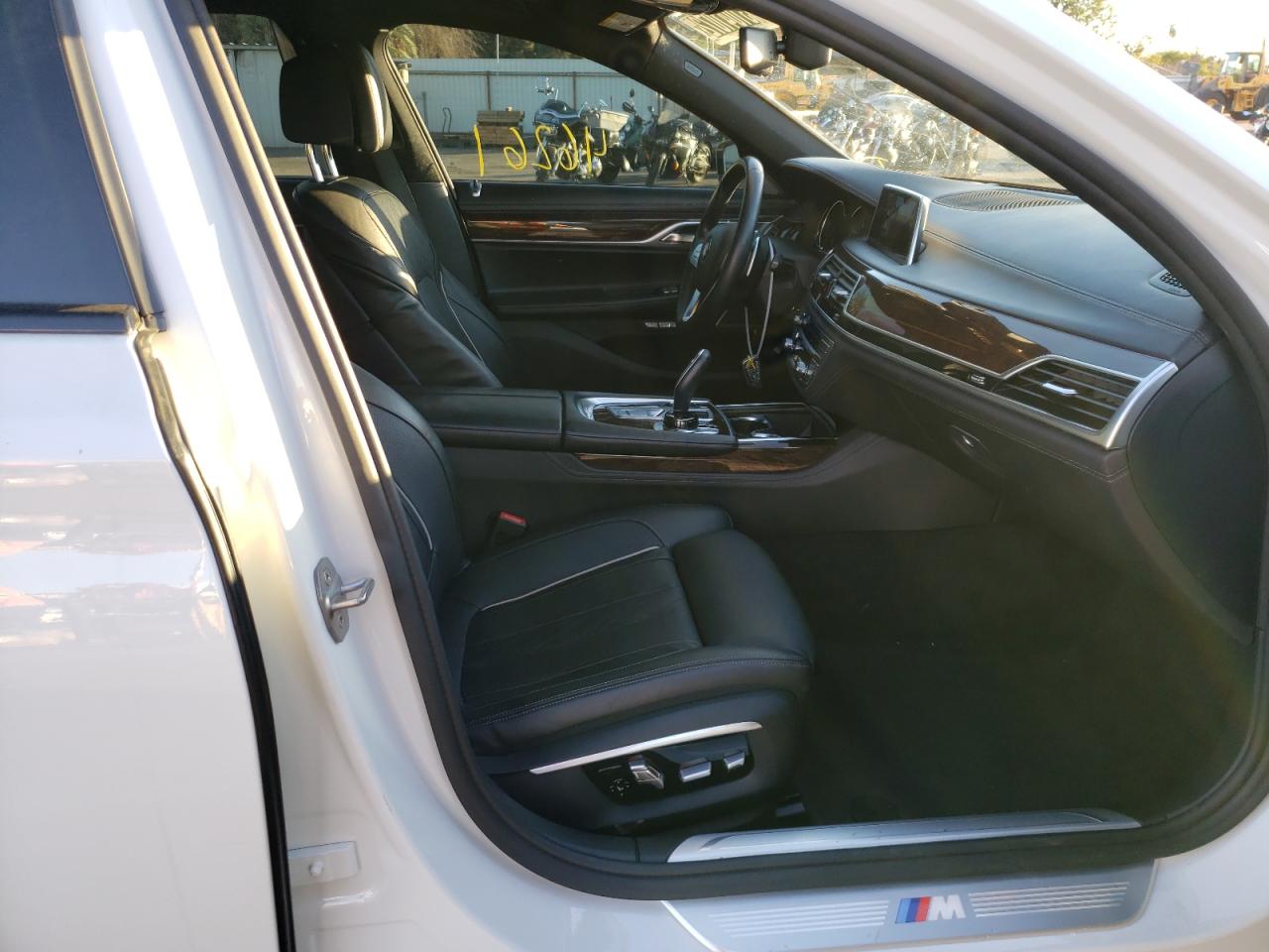 Photo 5 from auction – 2016 BMW 740 I with VIN WBA7E2C5XGG504136