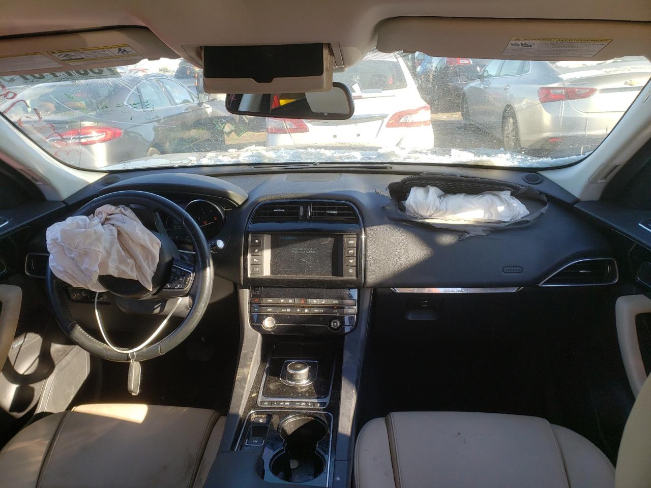 Photo 9 from auction – 2017 JAGUAR F-PACE PRE with VIN SADCJ2BV9HA047293