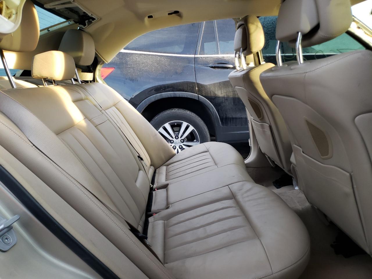 Photo 6 from auction – 2010 MERCEDES-BENZ E 550 4MAT with VIN WDDHF9AB2AA156452