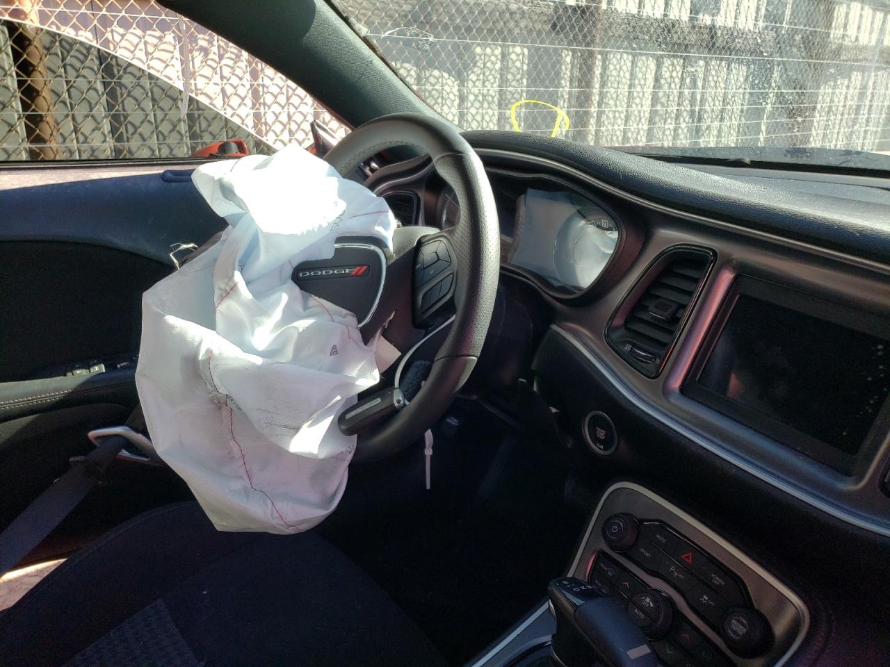 Photo 9 from auction – 2020 DODGE CHALLENGER with VIN 2C3CDZJG5LH254051