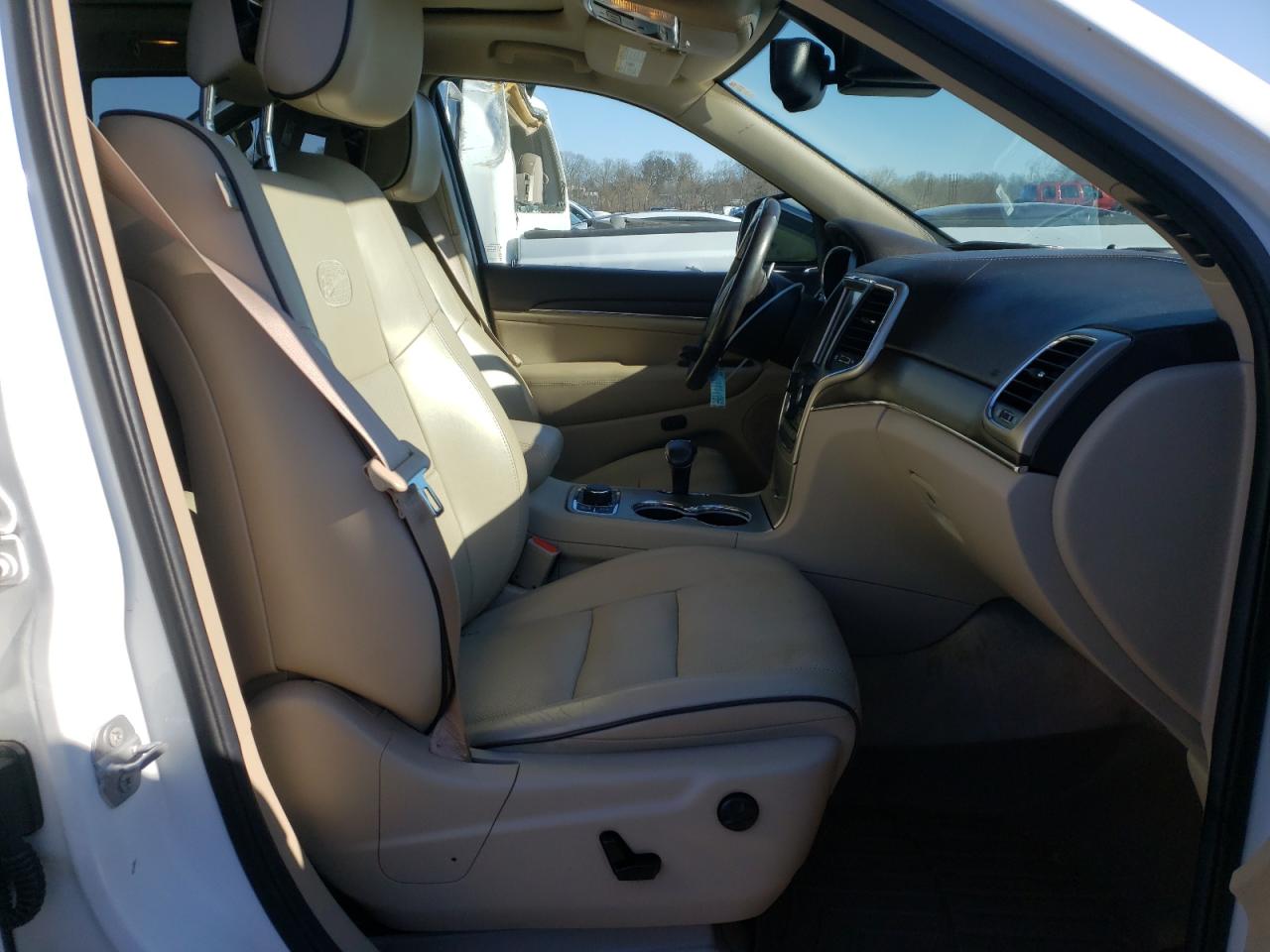 Photo 5 from auction – 2015 JEEP GRAND CHER with VIN 1C4RJFCG2FC688638