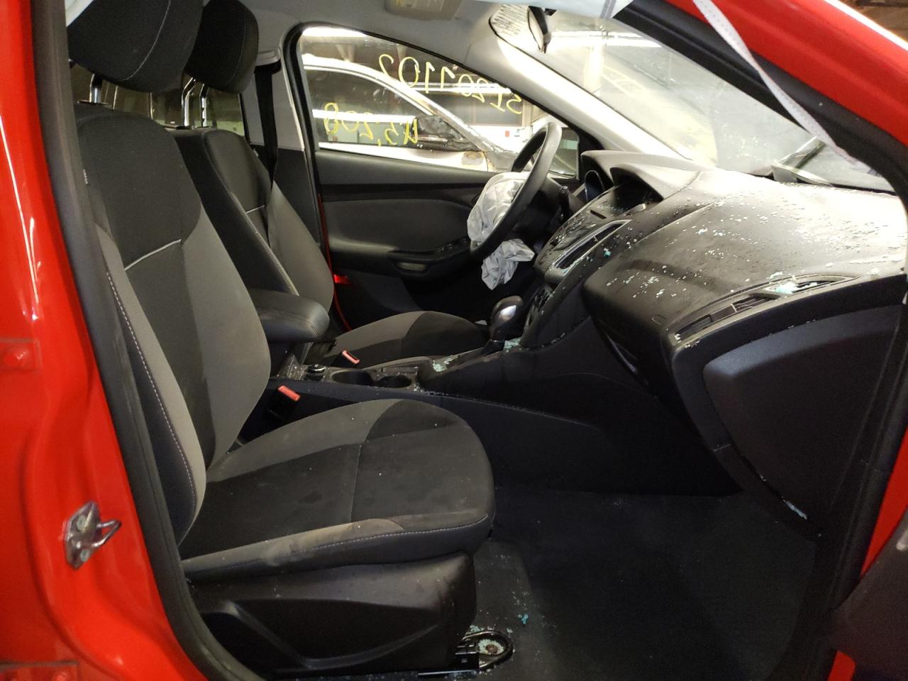 Foto 5 de la subasta – 2012 FORD FOCUS SE con VIN 1FAHP3K23CL240389
