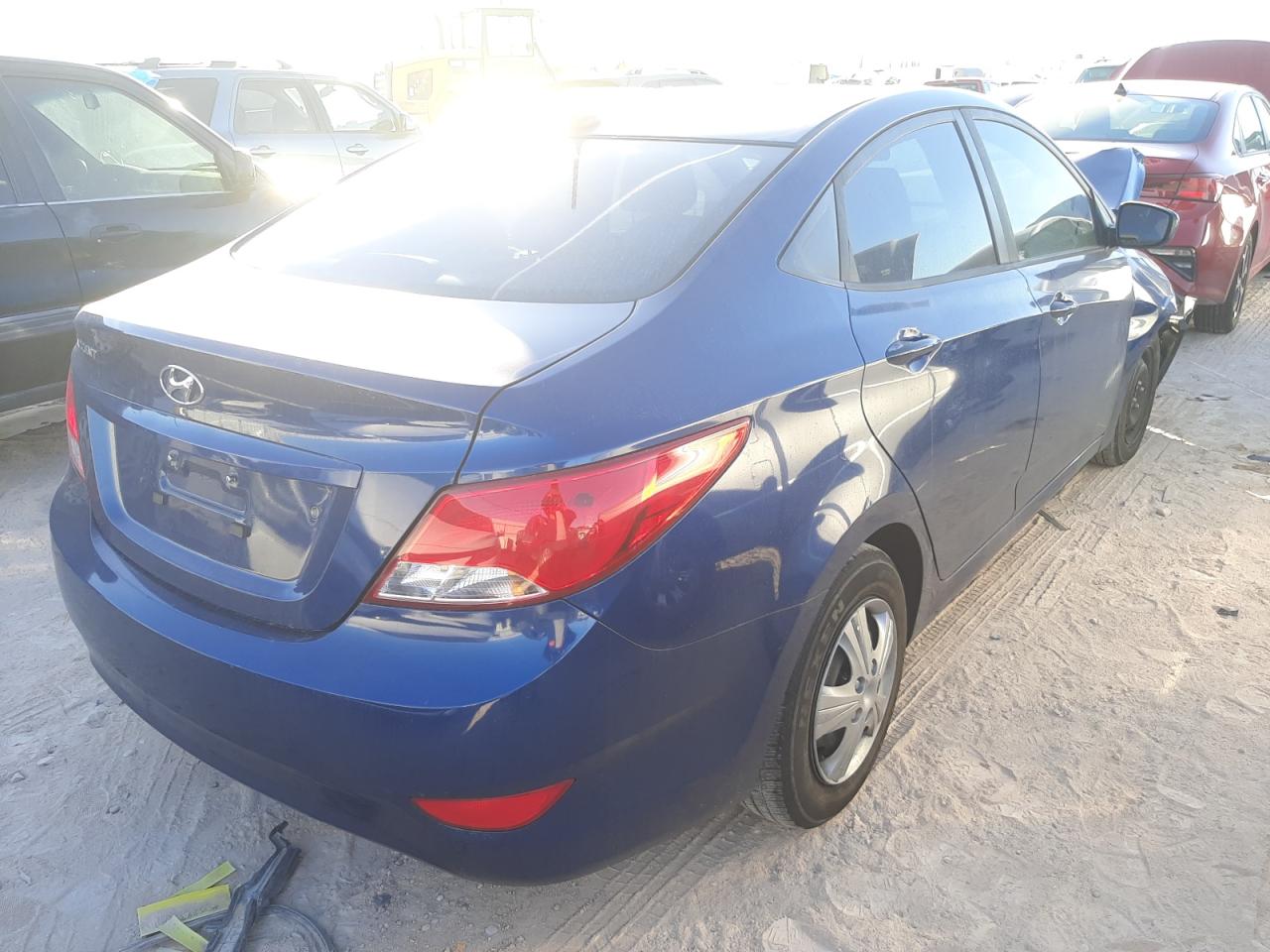 Photo 4 from auction – 2015 HYUNDAI ACCENT GLS with VIN KMHCT4AE2FU888317