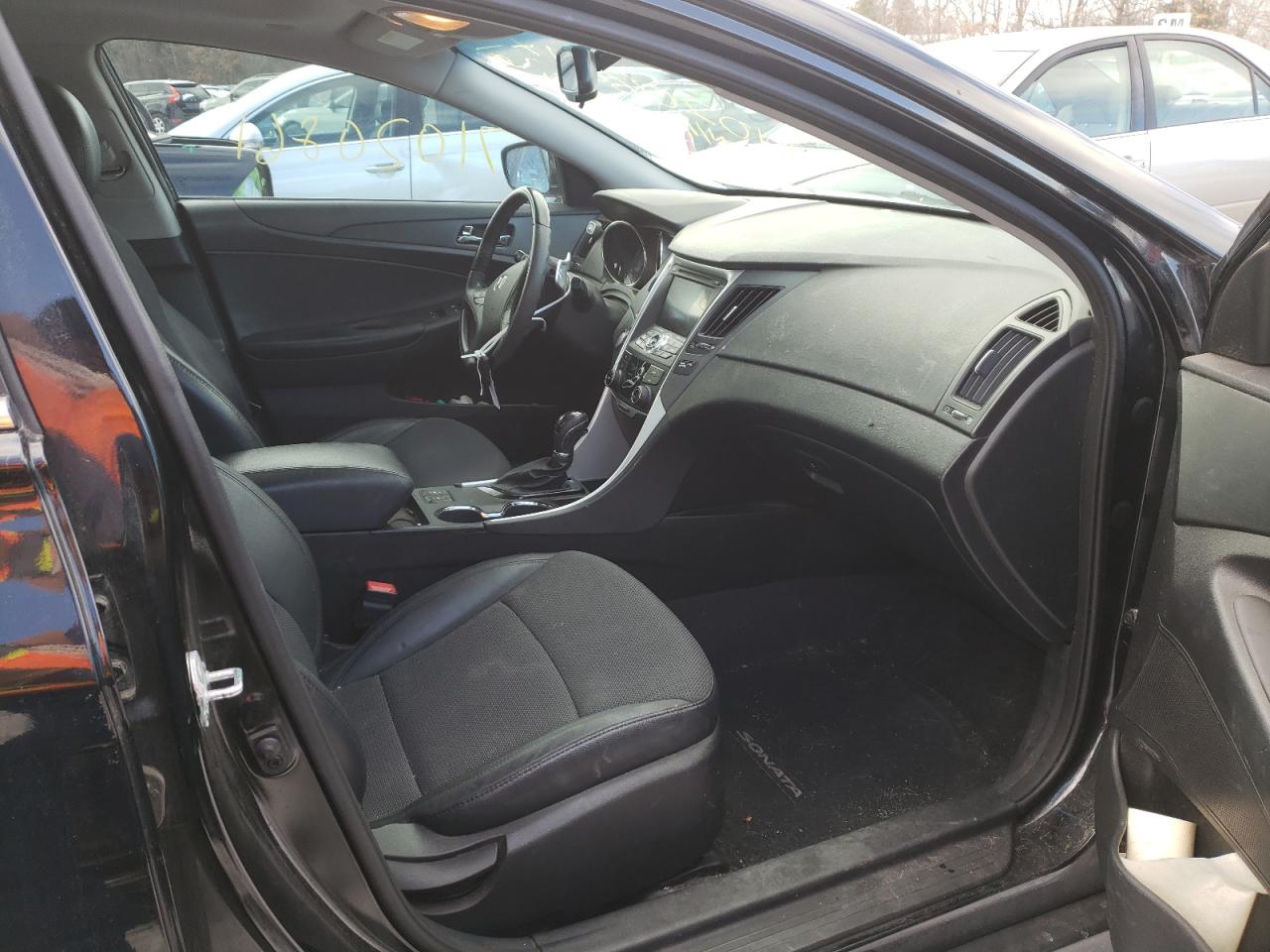 Photo 5 from auction – 2013 HYUNDAI SONATA SE with VIN 5NPEC4AC9DH717485