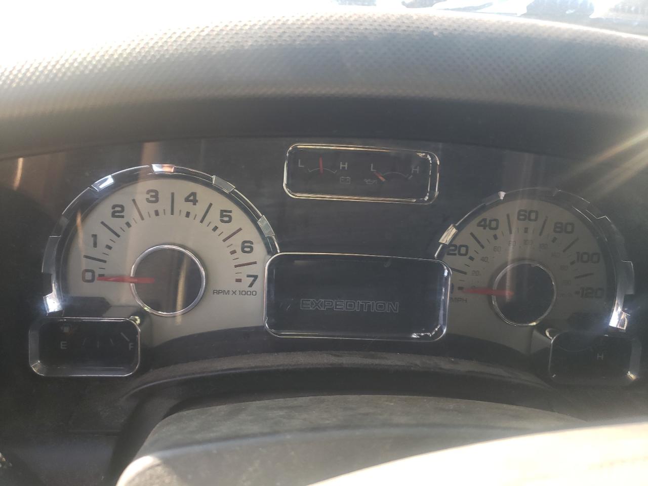 Zdjęcie 8 z aukcji – 2008 FORD EXPEDITION z VIN 1FMFU20568LA46525