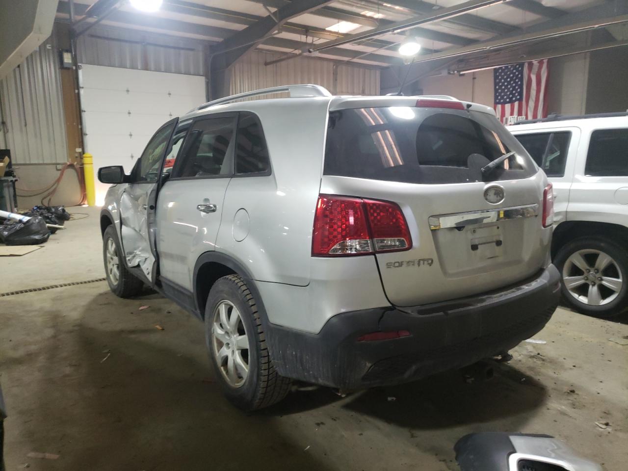 Photo 3 from auction – 2011 KIA SORENTO BA with VIN 5XYKTDA16BG017607