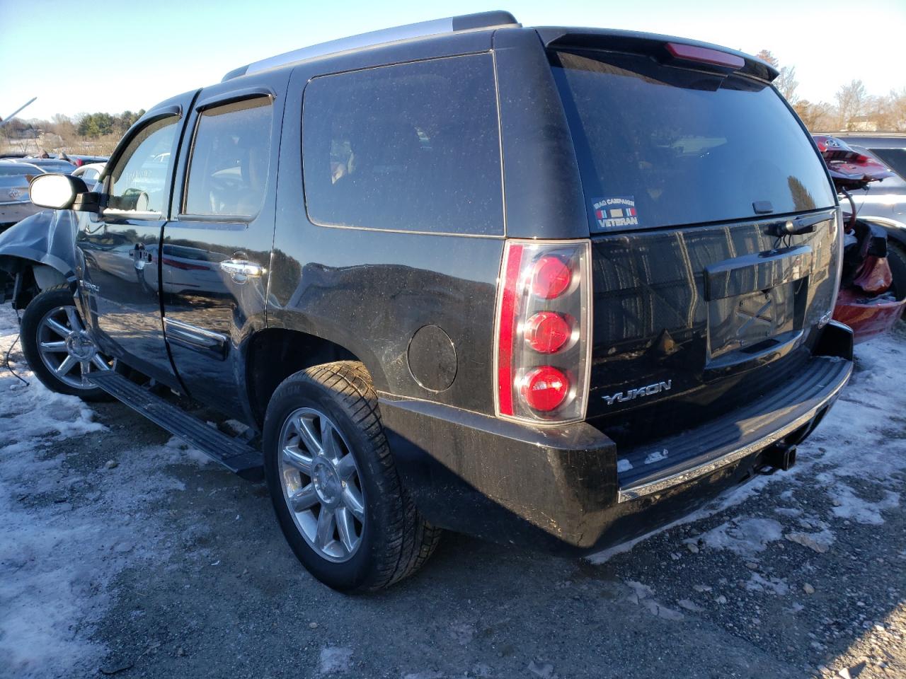 Photo 3 from auction – 2008 GMC YUKON DENA with VIN 1GKFK63828J234160