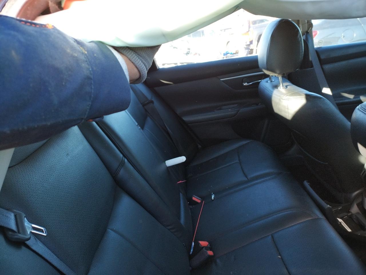 Photo 6 from auction – 2017 NISSAN ALTIMA 2.5 with VIN 1N4AL3AP2HC109942