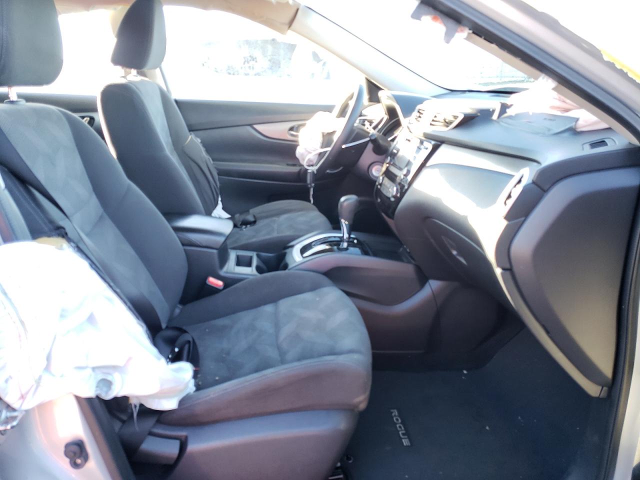 Photo 5 from auction – 2016 NISSAN ROGUE S with VIN KNMAT2MT3GP646095