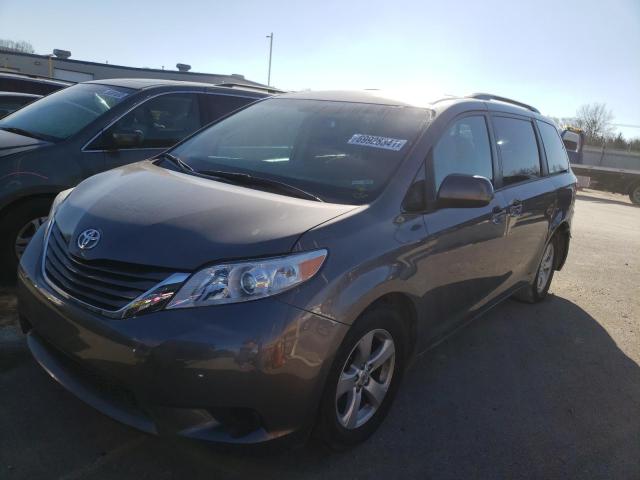 Photo 2 from auction – 2017 TOYOTA SIENNA LE with VIN 5TDKZ3DC2HS823199