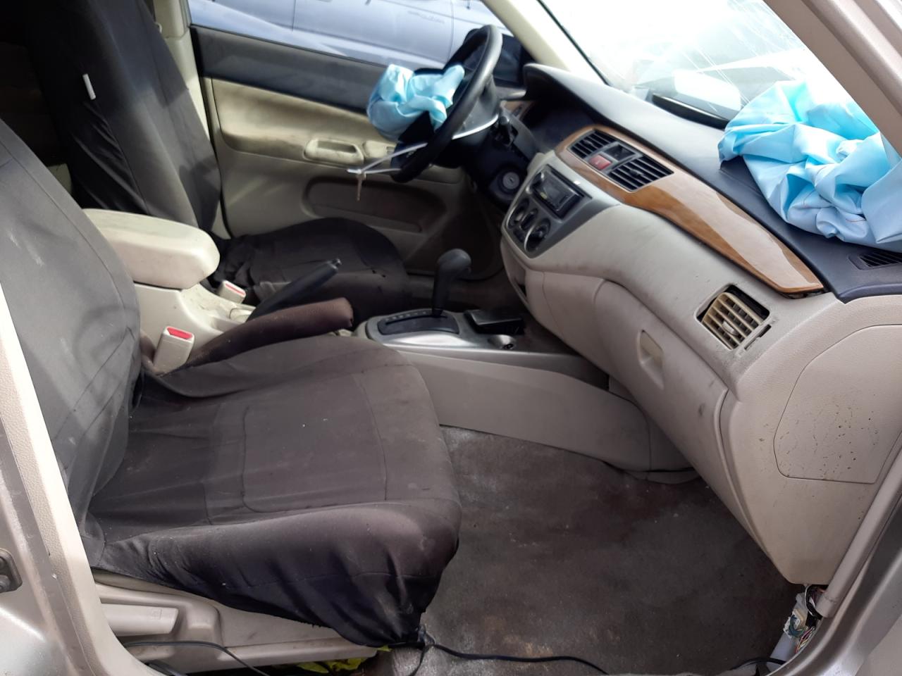 Photo 5 from auction – 2004 MITSUBISHI LANCER ES with VIN JA3AJ26E64U048227