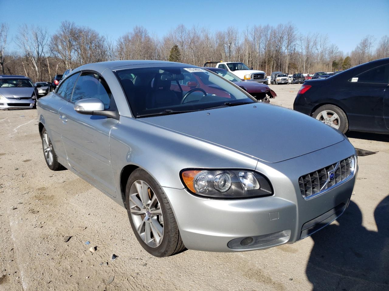 VOLVO C70 T5 2010 with VIN YV1672MC5AJ090113 - Photo from auction