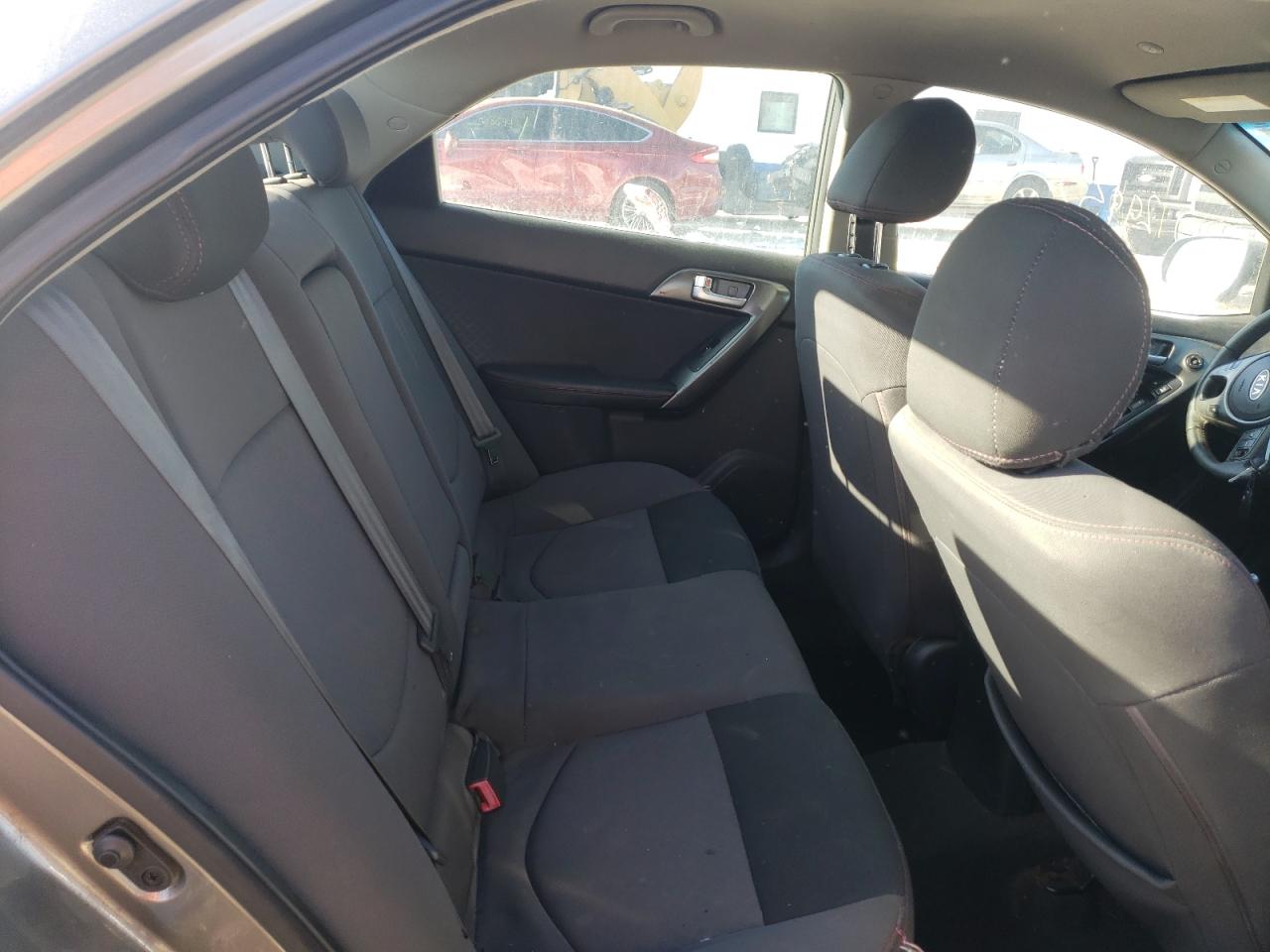 Photo 6 from auction – 2010 KIA FORTE SX with VIN KNAFW4A30A5312314