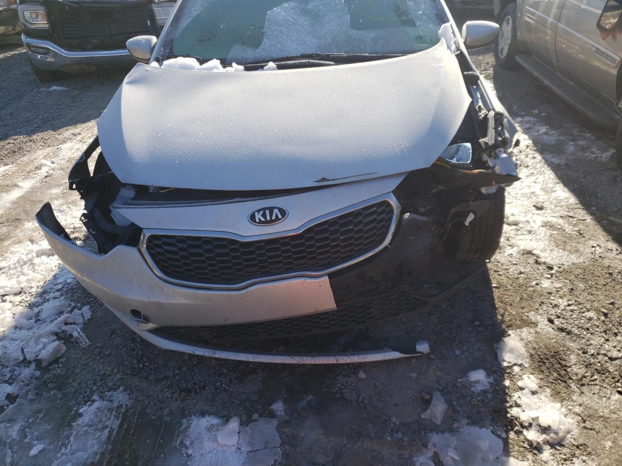 Photo 9 from auction – 2016 KIA FORTE LX with VIN KNAFK4A62G5500590