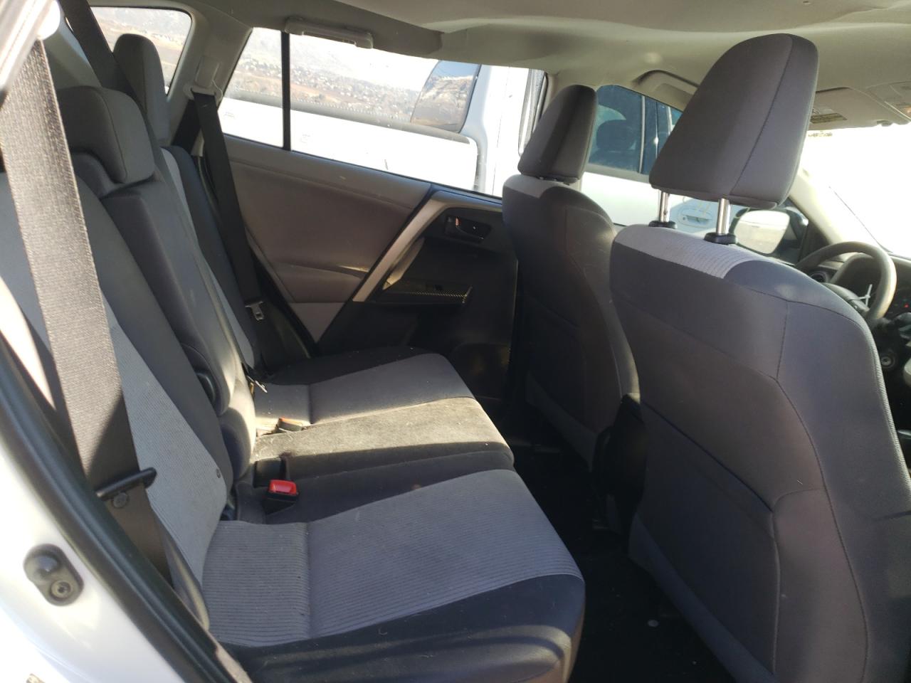 Photo 6 from auction – 2013 TOYOTA RAV4 LE with VIN 2T3BFREV7DW113865
