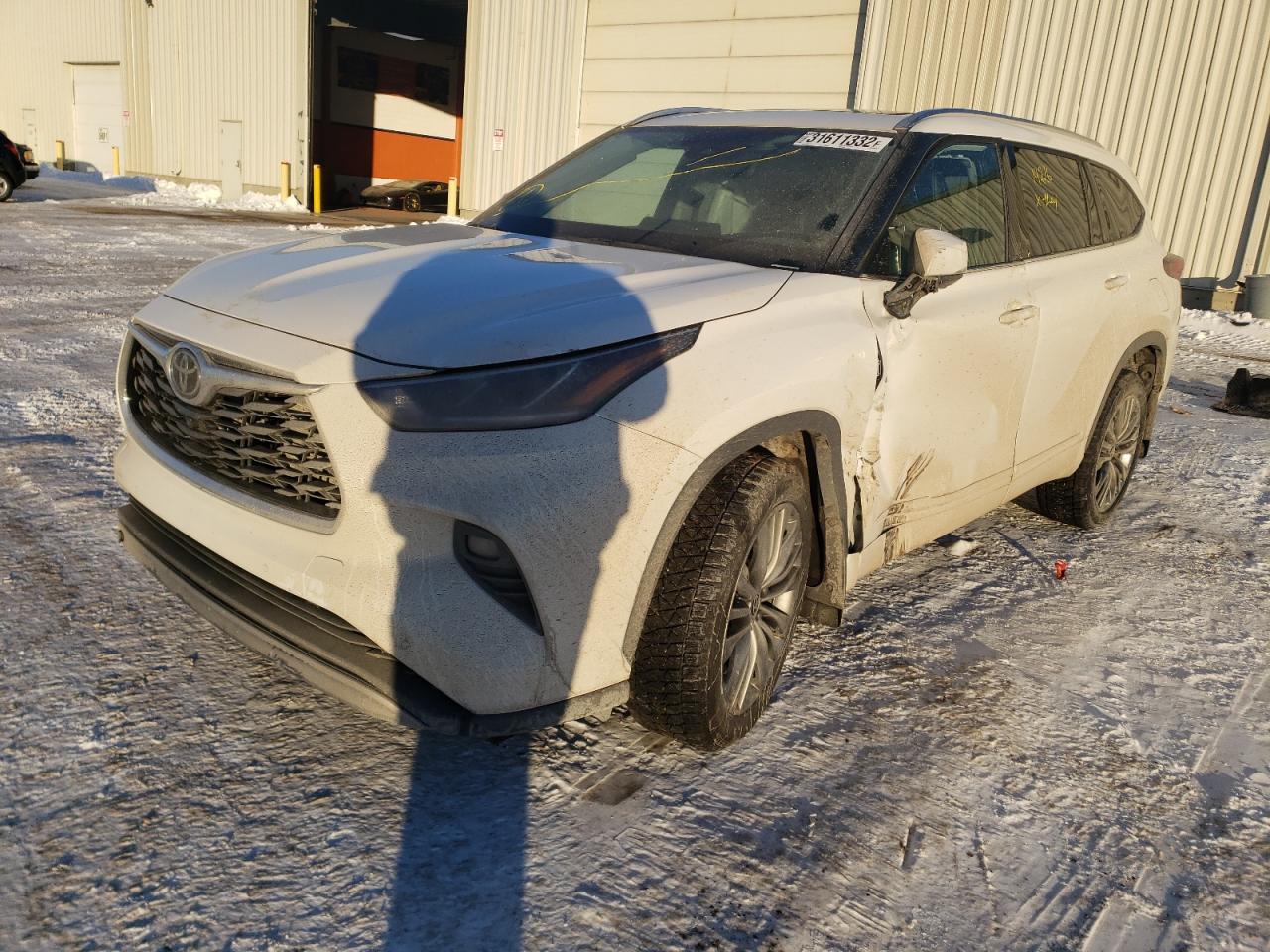 Photo 2 from auction – 2021 TOYOTA HIGHLANDER with VIN 5TDFZRBH9MS102343