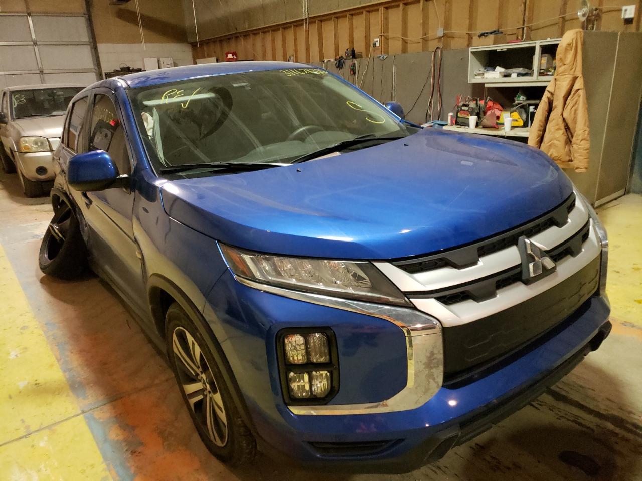 MITSUBISHI OUTLANDER 2021 with VIN JA4APUAU5MU006376 - Photo from auction