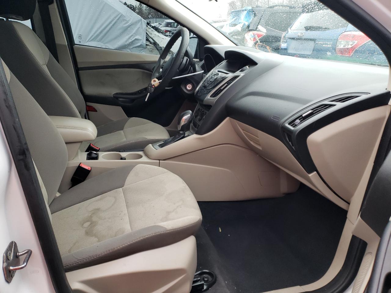 Photo 5 from auction – 2013 FORD FOCUS SE with VIN 1FADP3F26DL253244