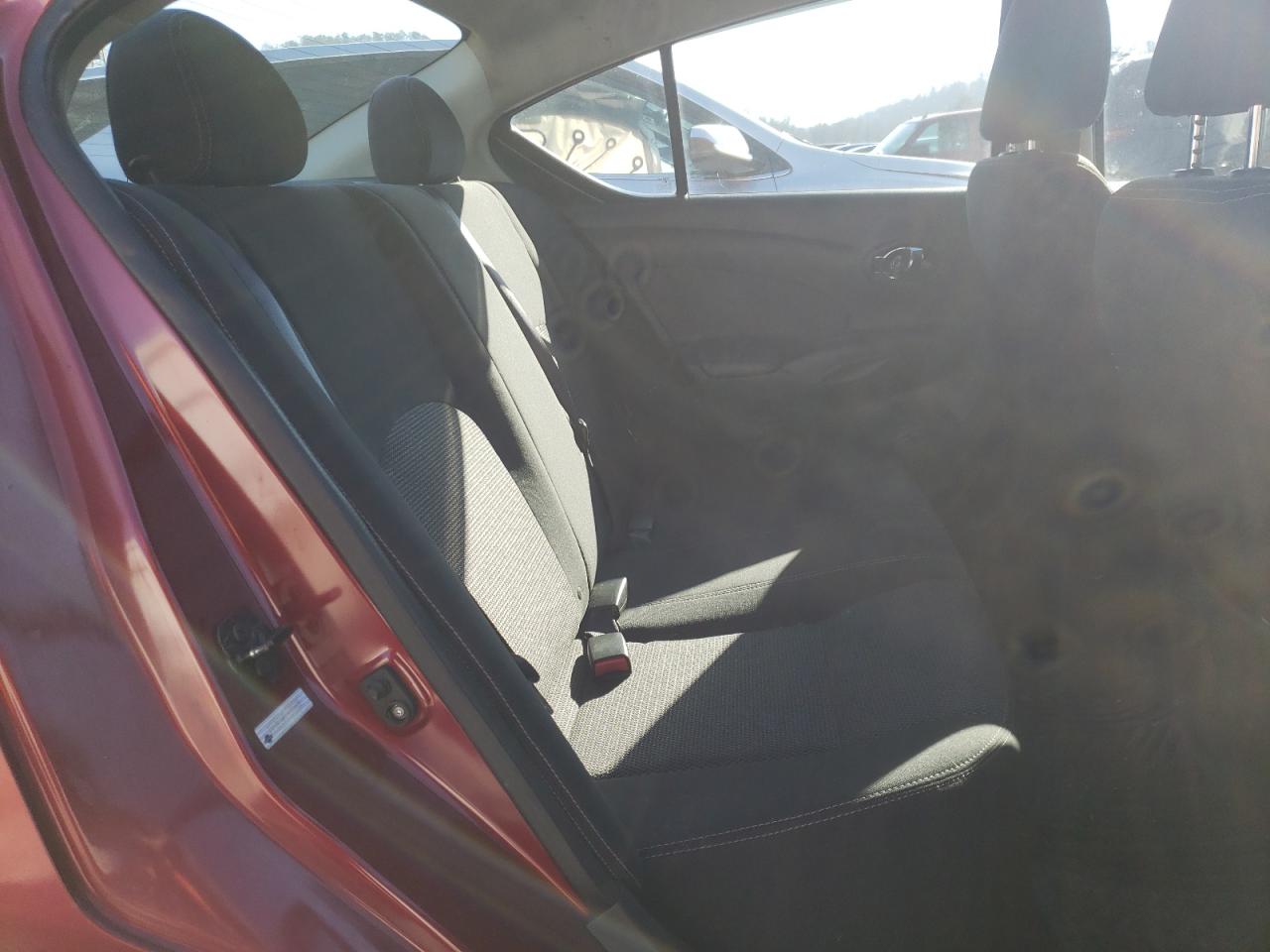Photo 6 from auction – 2016 NISSAN VERSA S with VIN 3N1CN7AP3GL916822