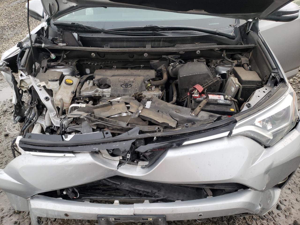 Photo 7 from auction – 2017 TOYOTA RAV4 LIMIT with VIN 2T3DFREV1HW692091