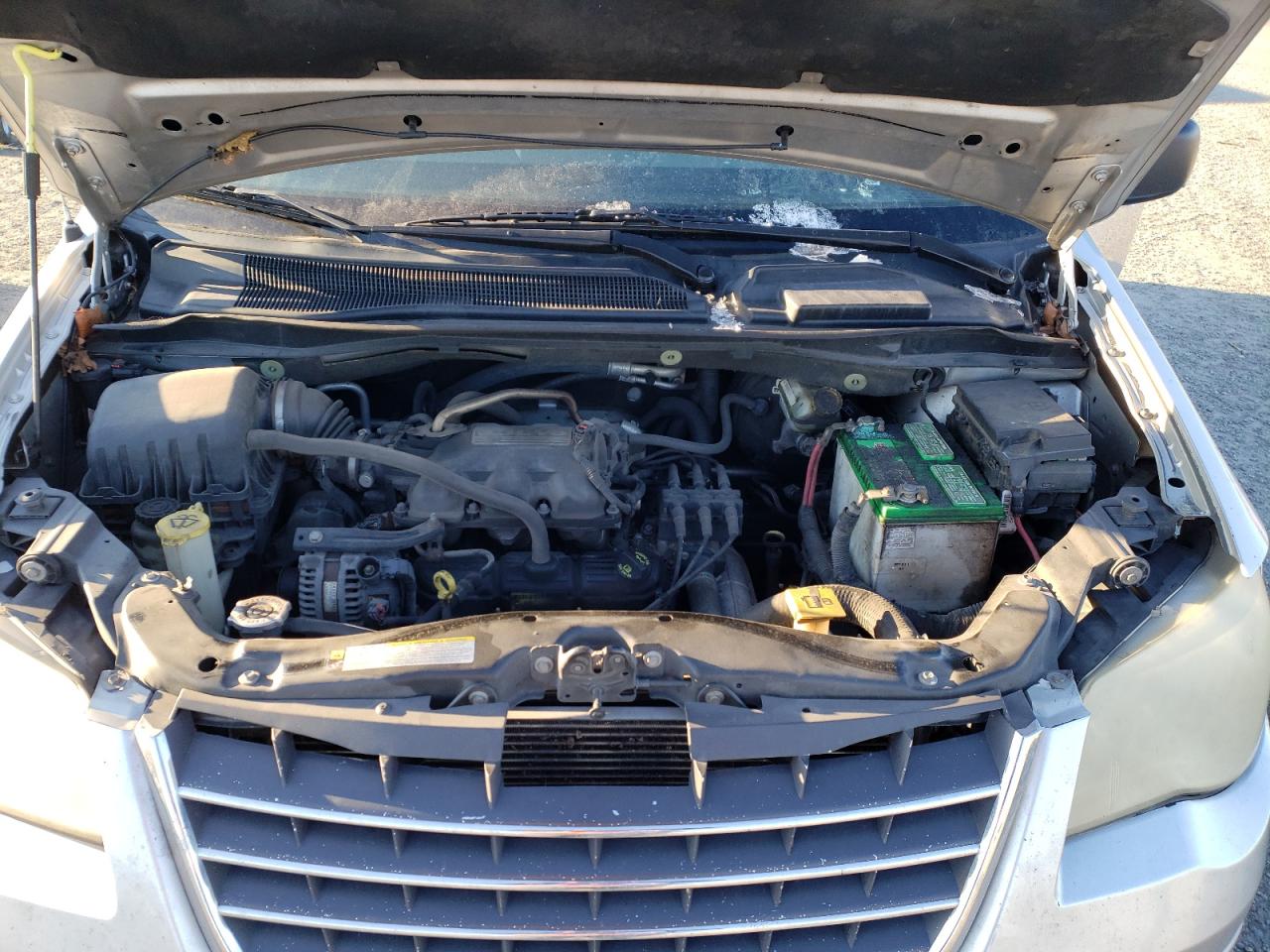 Photo 7 from auction – 2010 CHRYSLER TOWN & COU with VIN 2A4RR4DE0AR315165
