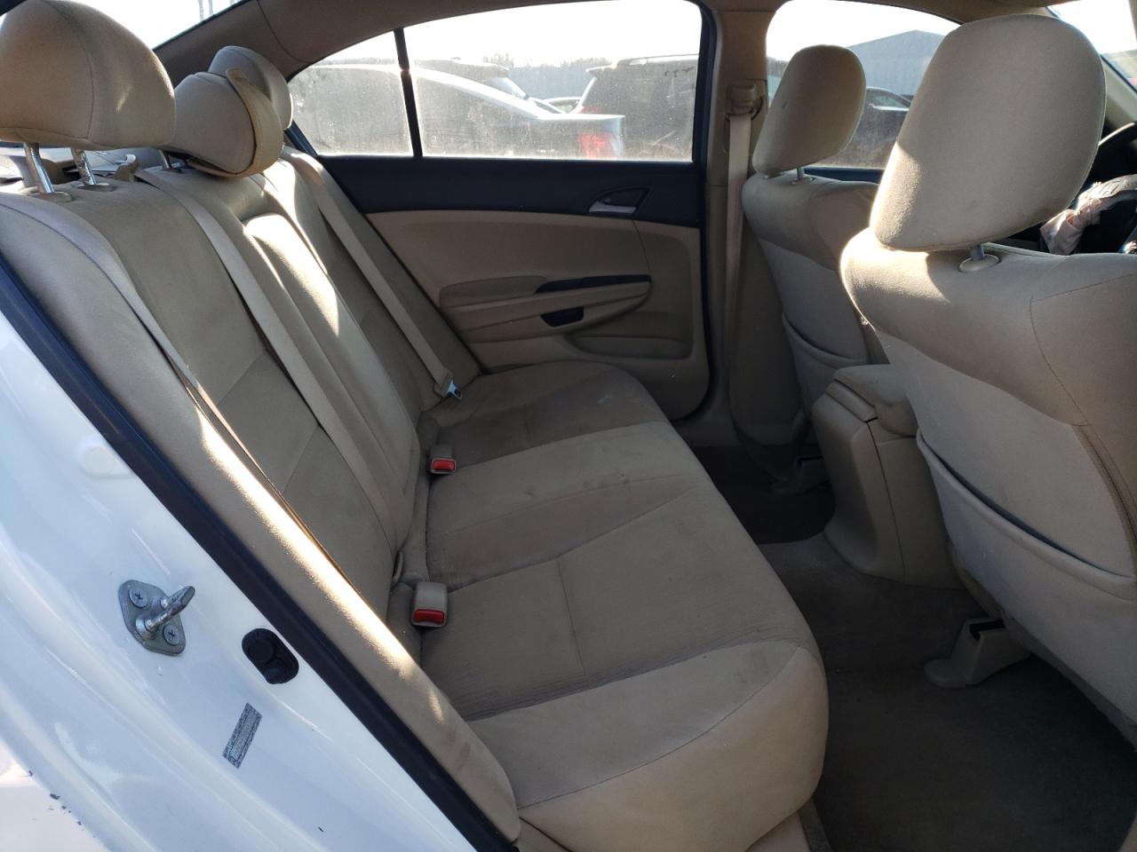 Photo 6 from auction – 2011 HONDA ACCORD LX with VIN 1HGCP2F33BA013121