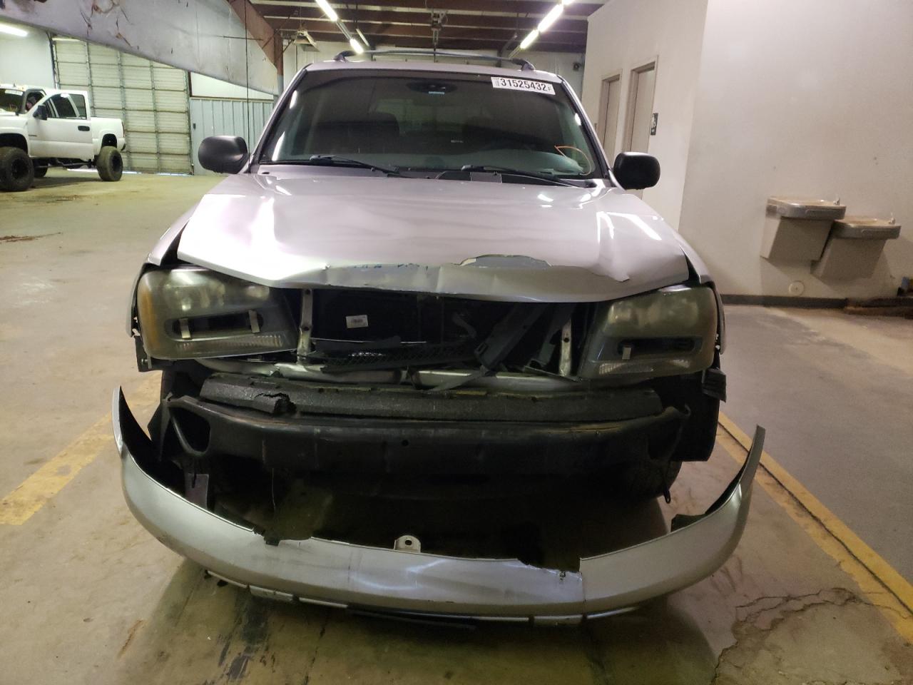 Photo 9 from auction – 2004 CHEVROLET TRAILBLAZE with VIN 1GNDS13S942174102