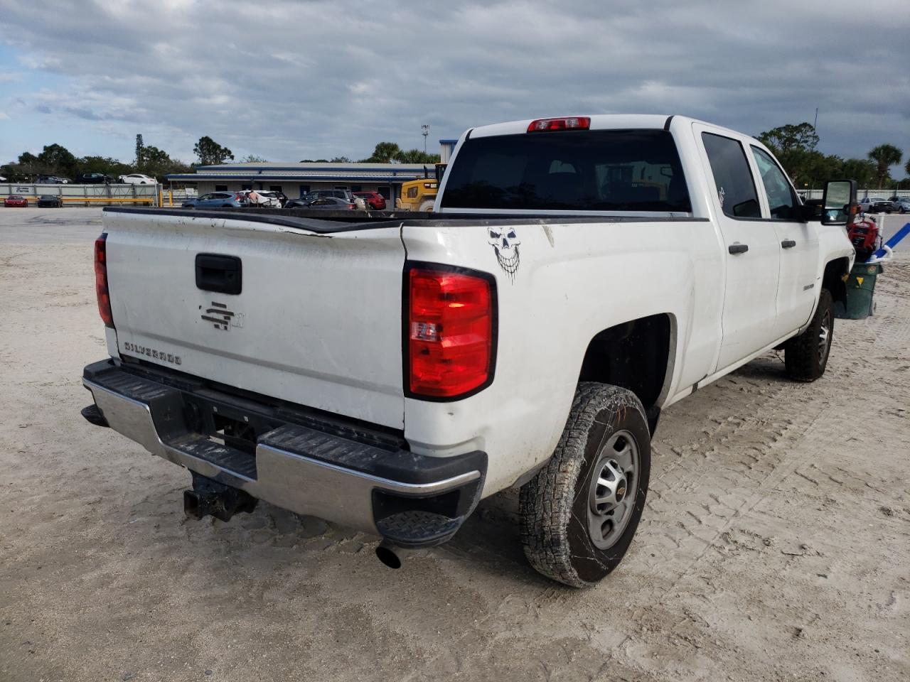 Photo 4 from auction – 2019 CHEVROLET SILVERADO with VIN 1GC1KREGXKF109753