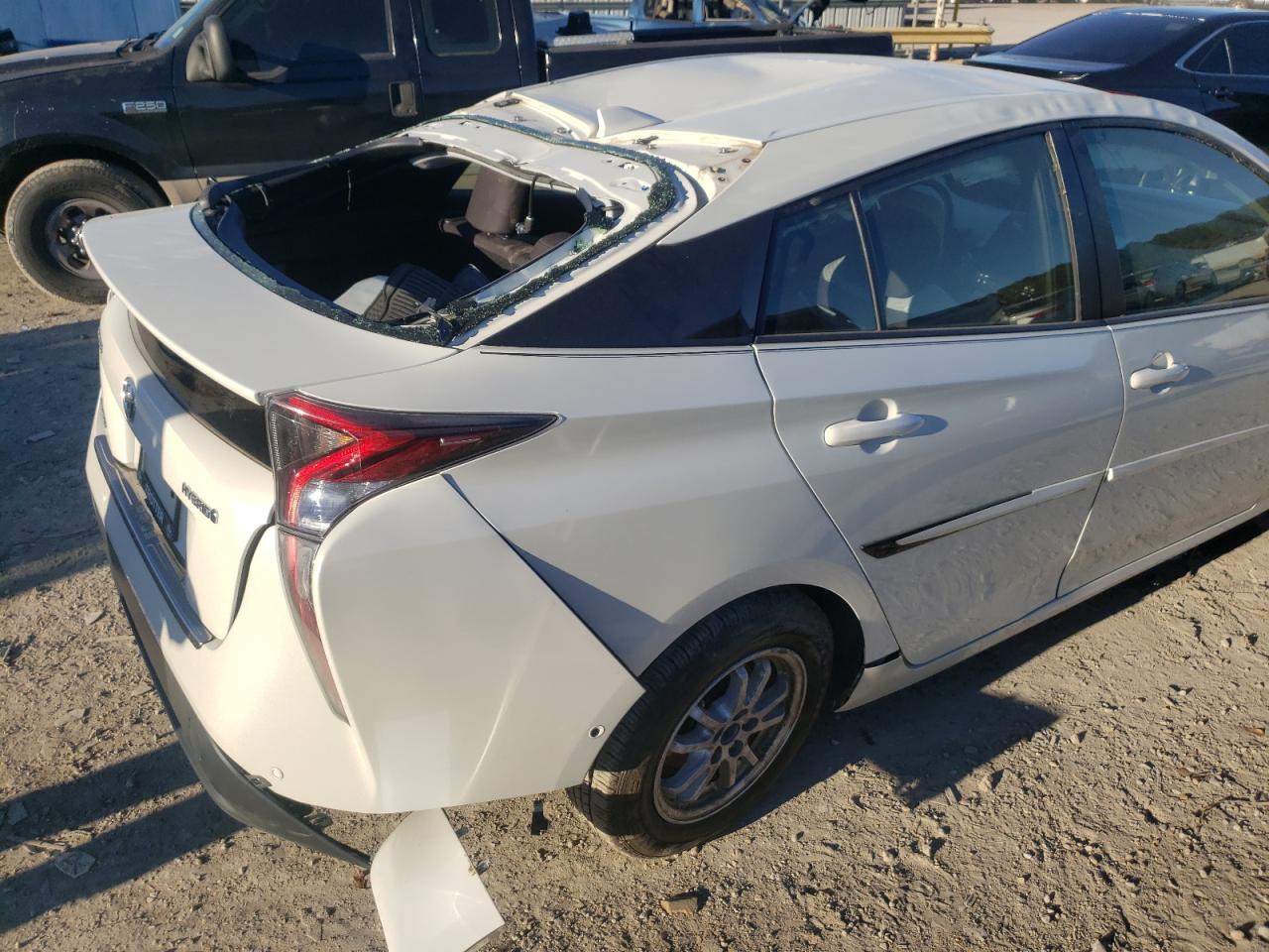 Photo 9 from auction – 2017 TOYOTA PRIUS with VIN JTDKARFU7H3543540