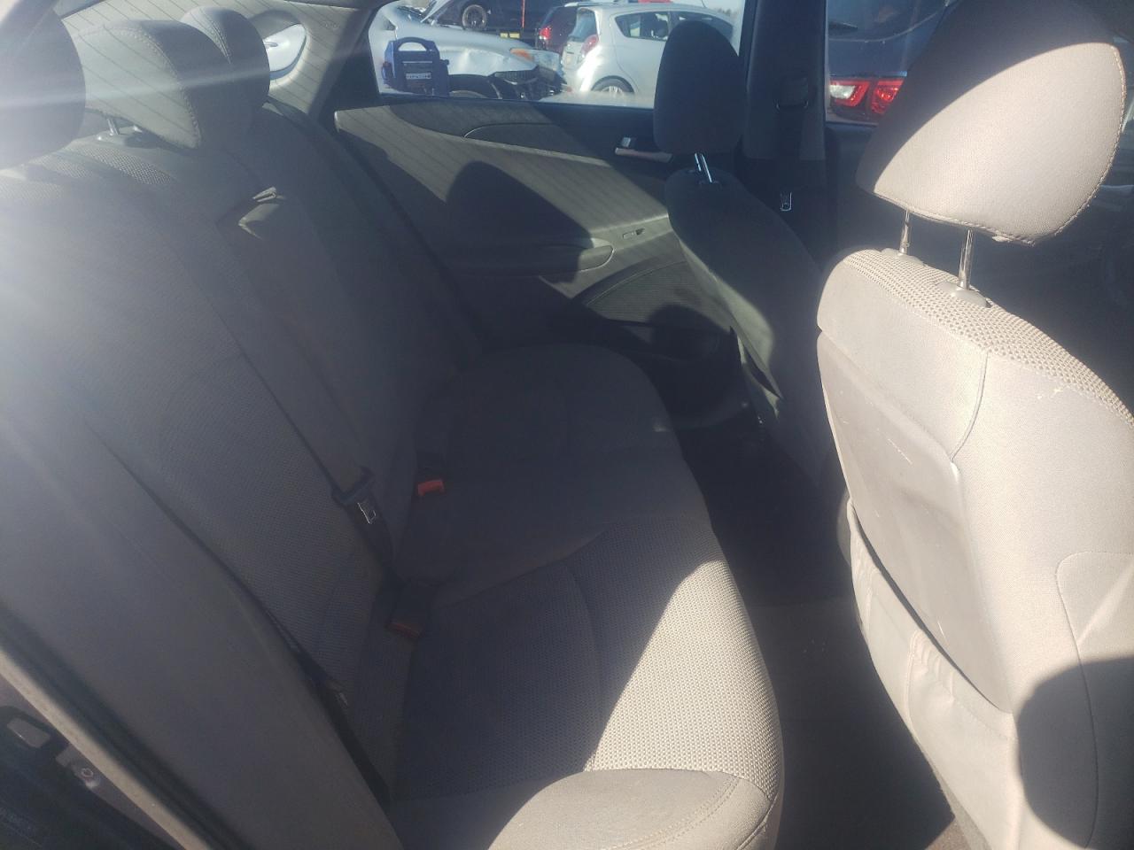 Photo 6 from auction – 2013 HYUNDAI SONATA GLS with VIN 5NPEB4AC9DH633671
