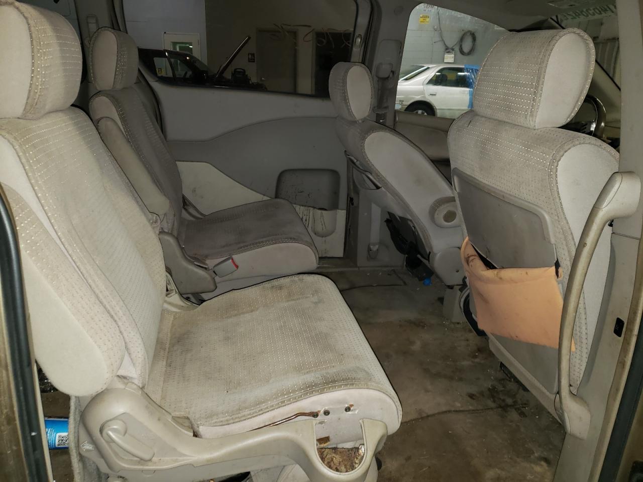 Photo 6 from auction – 2004 NISSAN QUEST with VIN 5N1BV28U84N331507